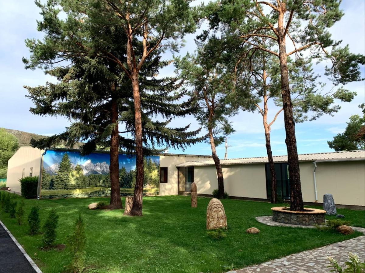 My Hotel Каракол Екстериор снимка