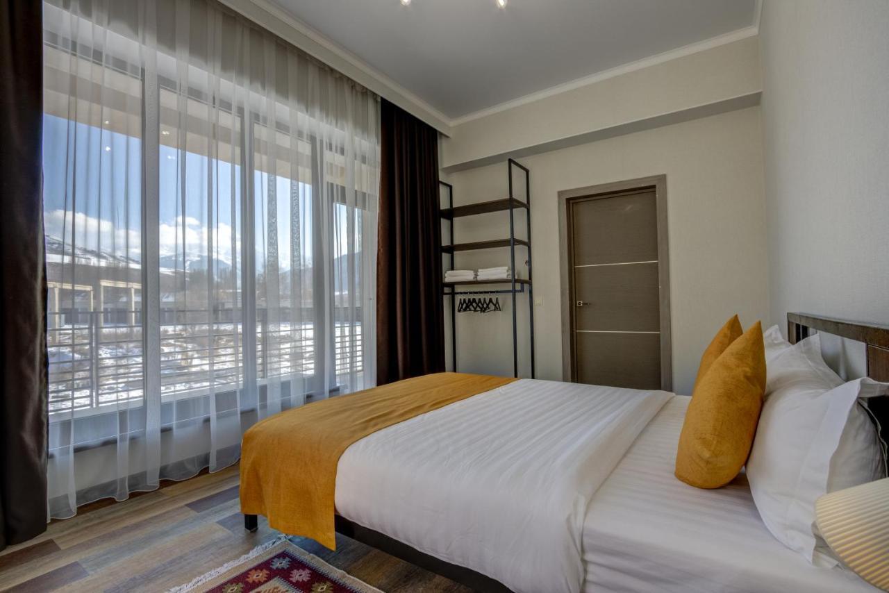 My Hotel Каракол Екстериор снимка