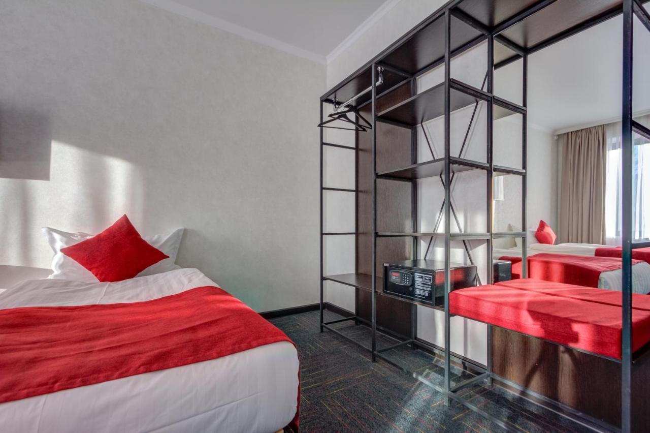 My Hotel Каракол Екстериор снимка